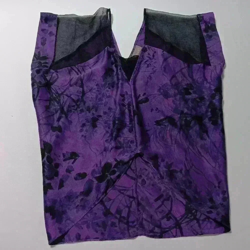 Kenar 💯 silk sleeveless blouse. Ladies size  S
